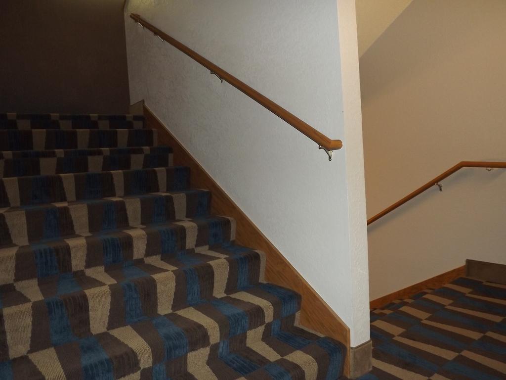 MICROTEL Inn&Suites - Ames Extérieur photo