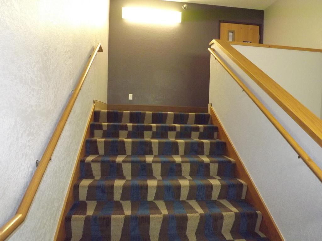 MICROTEL Inn&Suites - Ames Extérieur photo